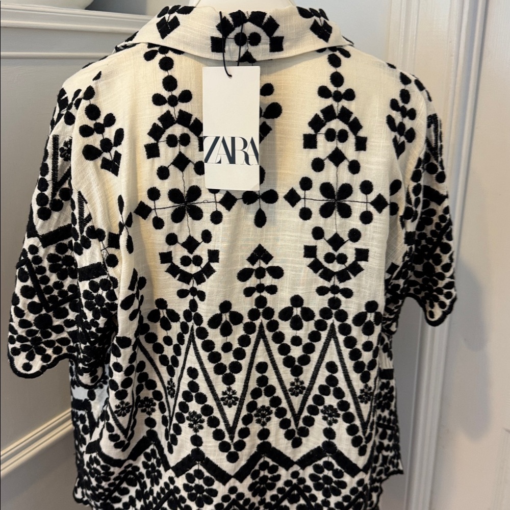 Black and White Patterned Short Sleeve Set - Picture 4 of 6